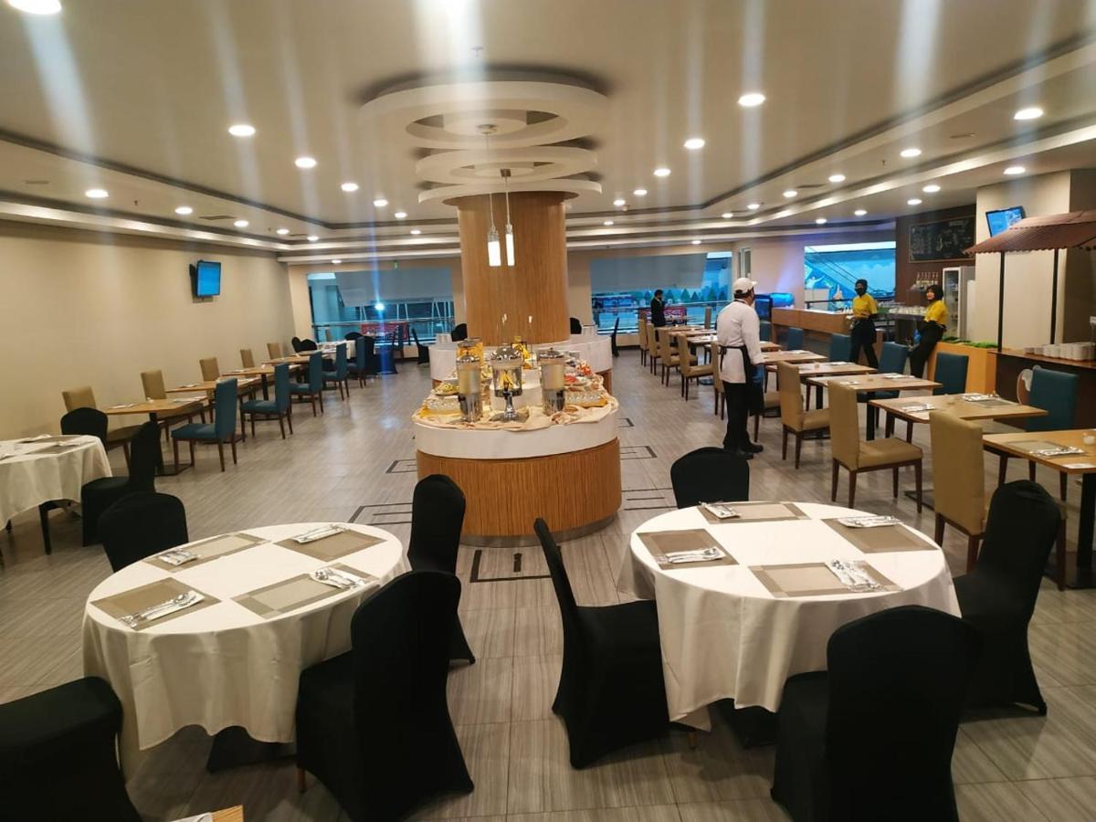 Anara Sky Kualanamu Hotel Medan Buitenkant foto