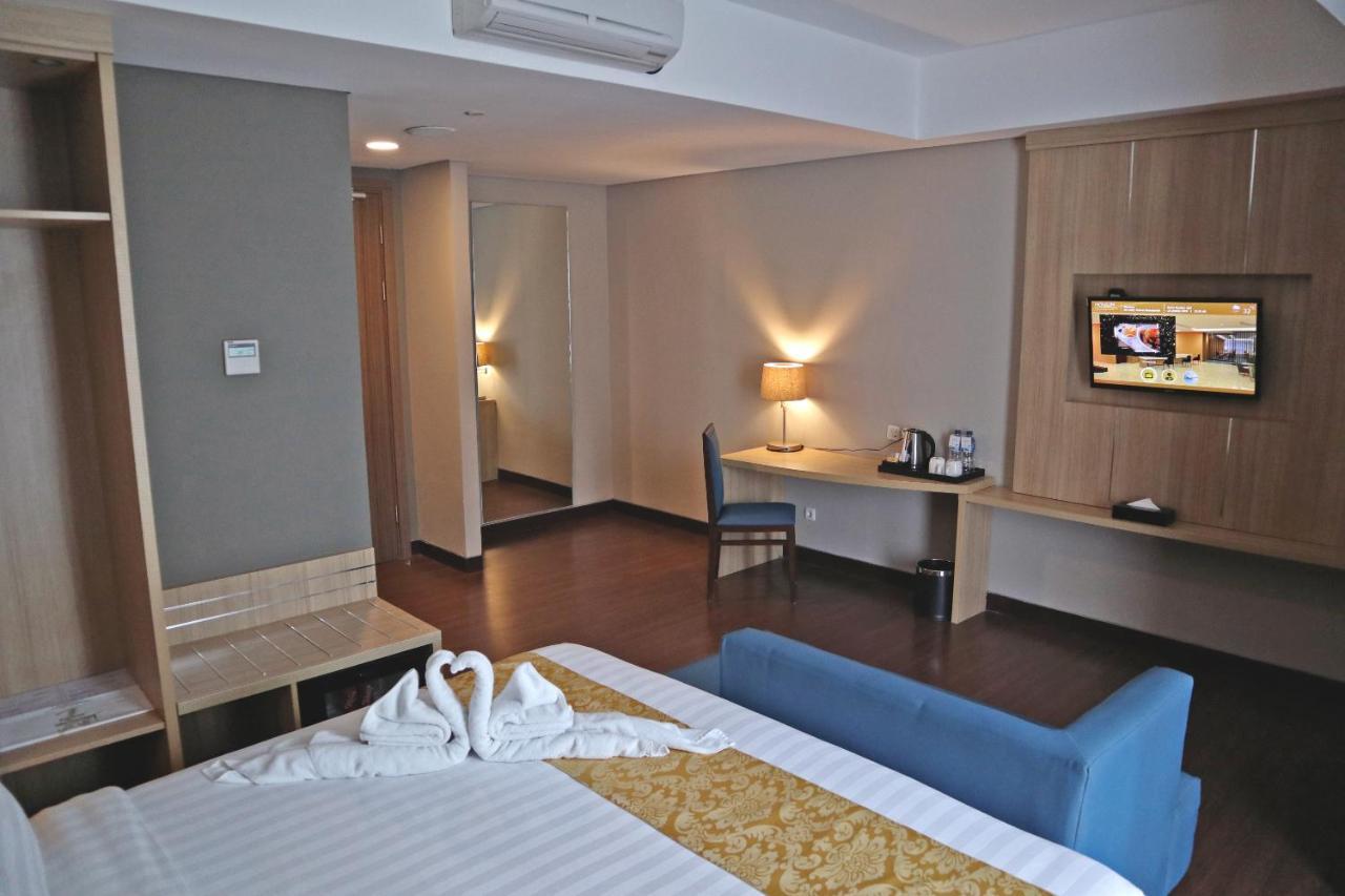 Anara Sky Kualanamu Hotel Medan Buitenkant foto